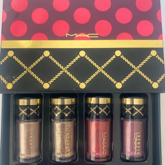 MAC Glitter Pigment set new never opened - Picture 3 of 4